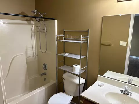 Bath - 1845 Appalachain, Conway, AR 72034 photo 2 of 2