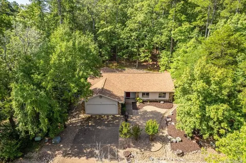 13 Campeon Ln, Hot Springs Village, AR 71909