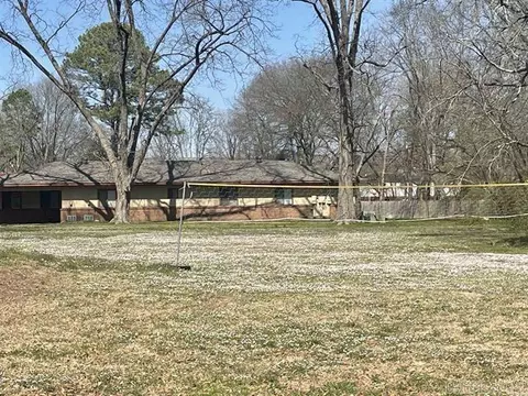 1220 1221 Ash St, Conway, AR 72034 photo 6