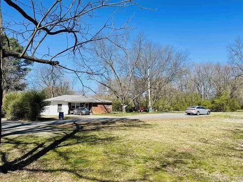 1220 1221 Ash St, Conway, AR 72034 photo 3