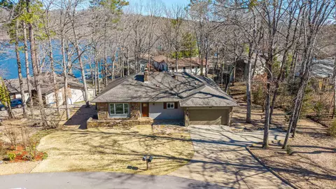 44 Sierra Dr, Hot Springs Village, AR 71909