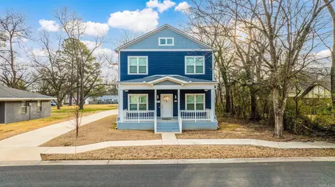 514 Center St, Conway, AR 72034