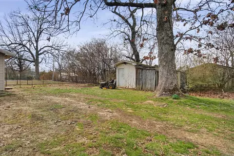 Exterior - 107 S West St, Letona, AR 72085 photo 4 of 5