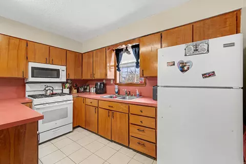 Kitchen - 107 S West St, Letona, AR 72085 photo 2 of 2