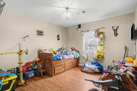 Bedroom - 107 S West St, Letona, AR 72085 photo 3 of 5