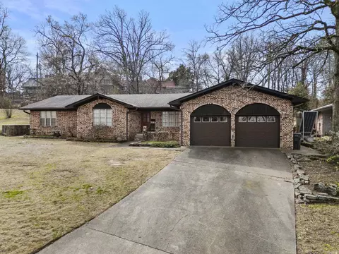 15 Rosewood Cir, Little Rock, AR 72205