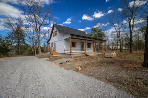 372 County Line Rd, Locust Grove, AR 72550