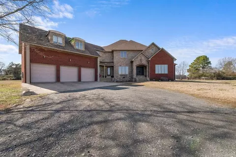 198 Rue Dr, Clinton, AR 72031