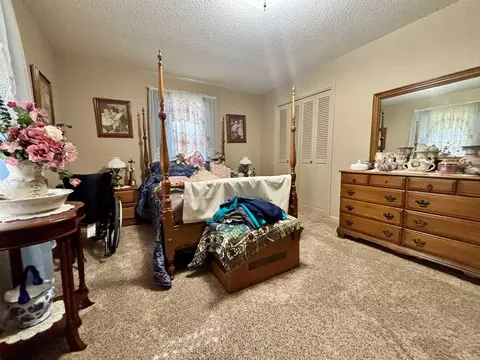 Bedroom - 6 Apache Dr, Searcy, AR 72143 photo 4 of 6