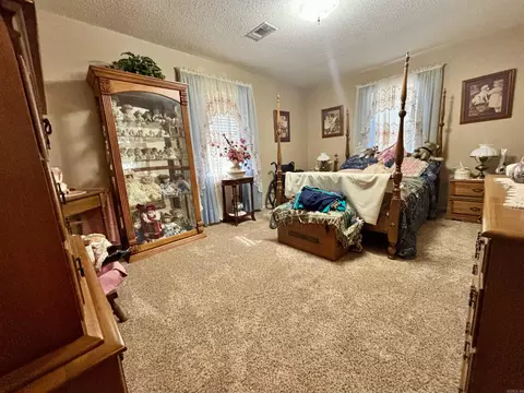 Bedroom - 6 Apache Dr, Searcy, AR 72143 photo 3 of 6