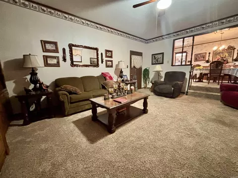 Living - 6 Apache Dr, Searcy, AR 72143 photo 2 of 3