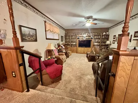 Living - 6 Apache Dr, Searcy, AR 72143 photo 1 of 3