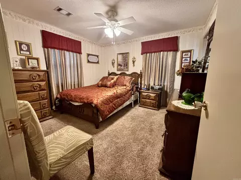 Bedroom - 6 Apache Dr, Searcy, AR 72143 photo 5 of 6