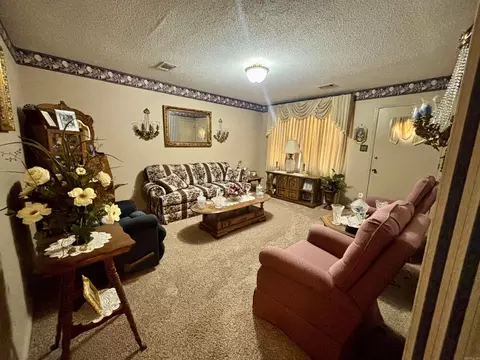 Living - 6 Apache Dr, Searcy, AR 72143 photo 3 of 3