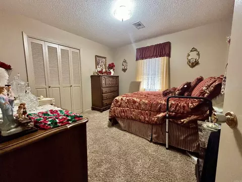 Bedroom - 6 Apache Dr, Searcy, AR 72143 photo 1 of 6