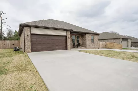 Exterior - 606 Macy Ln, Beebe, AR 72012 photo 4 of 7
