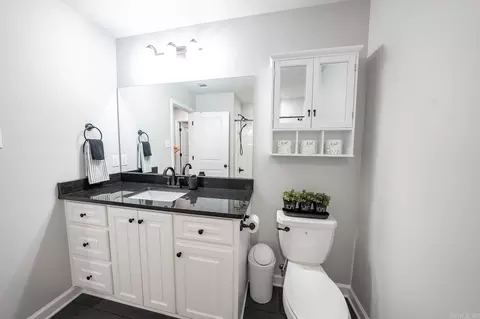 Bath - 606 Macy Ln, Beebe, AR 72012 photo 5 of 6