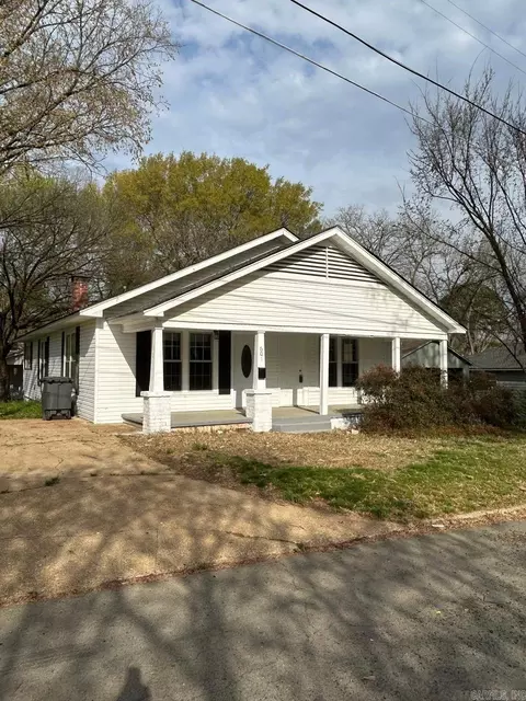 601 N Hickory, Searcy, AR 72143