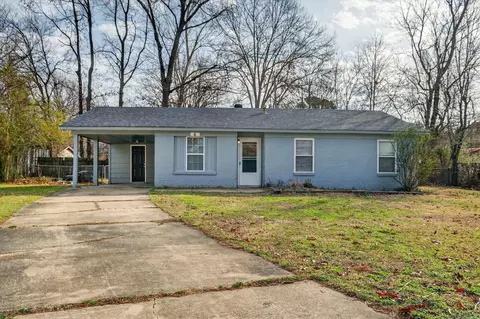 6 Wagon Cir, Little Rock, AR 72209