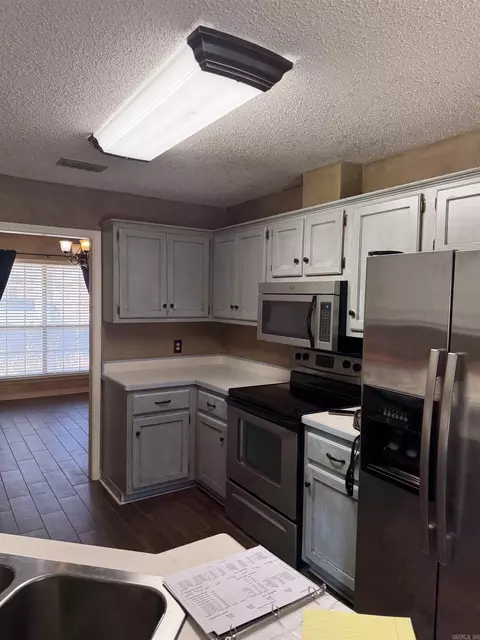 Kitchen - 954 Joseph Dr, Conway, AR 72034 photo 1 of 1