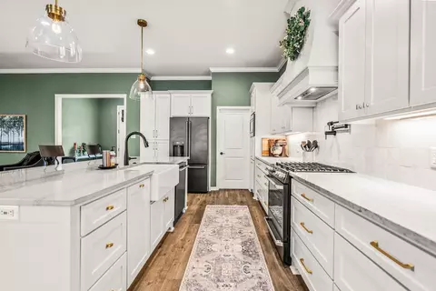 Kitchen - 8507 Buck Rd, Alexander, AR 72002 photo 3 of 3
