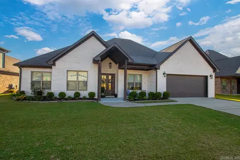 7730 S Shoreline Blvd, Benton, AR 72019