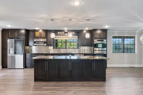 Kitchen - 6 Cedar Hill Rd, Conway, AR 72032 photo 5 of 8