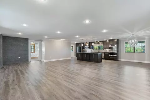 Living - 6 Cedar Hill Rd, Conway, AR 72032 photo 3 of 8