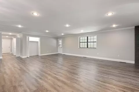 Living - 6 Cedar Hill Rd, Conway, AR 72032 photo 6 of 8