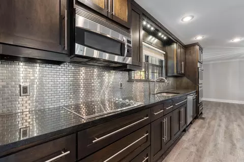Kitchen - 6 Cedar Hill Rd, Conway, AR 72032 photo 2 of 8