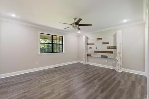 Living - 6 Cedar Hill Rd, Conway, AR 72032 photo 7 of 8