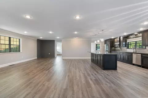 Living - 6 Cedar Hill Rd, Conway, AR 72032 photo 2 of 8