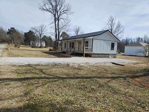 Exterior - 605 Frances Cove Rd, Mountain View, AR 72560 photo 4 of 7