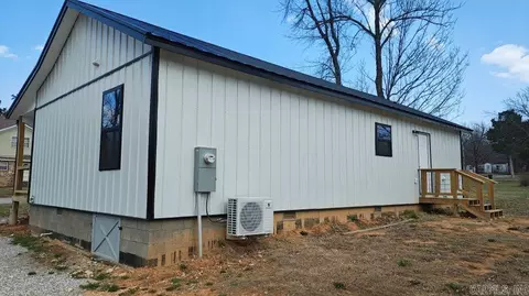 Exterior - 605 Frances Cove Rd, Mountain View, AR 72560 photo 5 of 7