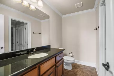 Bath - 7206 Worth Ave, Benton, AR 72019 photo 4 of 5