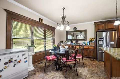 Dining - 7206 Worth Ave, Benton, AR 72019 photo 2 of 2