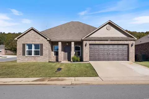 1200 Mae Ln, Conway, AR 72032
