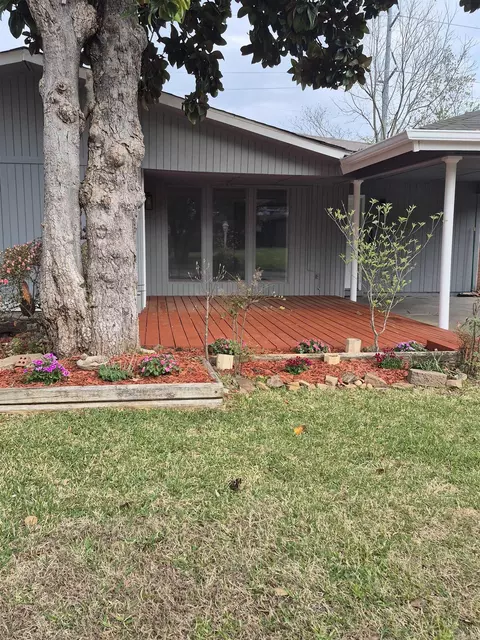 15 Phyllis Ct, Jacksonville, AR 72076