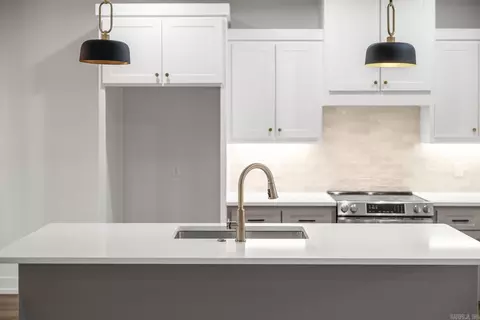 Kitchen - 231 Michelle Dr, Beebe, AR 72012 photo 1 of 5
