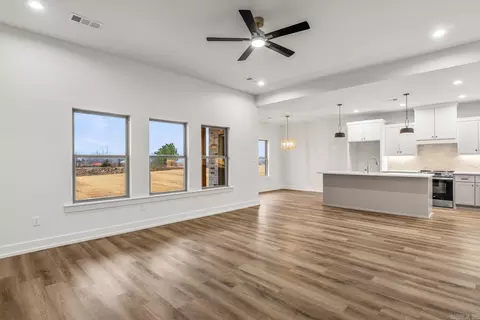 Living - 231 Michelle Dr, Beebe, AR 72012 photo 1 of 2