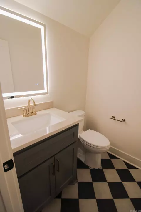 Bath - 2420 Overcup Dr, Conway, AR 72034 photo 1 of 3
