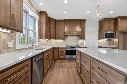 Kitchen - 2420 Overcup Dr, Conway, AR 72034 photo 1 of 1