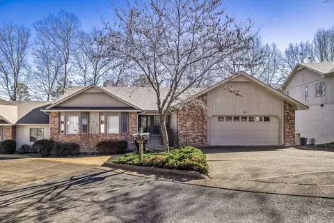 10 Emanuel Pl, Hot Springs Village, AR 71909