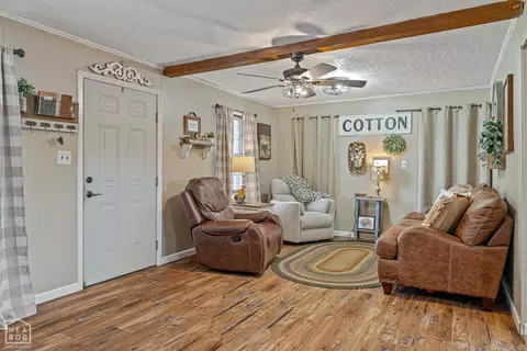 Living - 100 E Unity Rd, Paragould, AR 72450 photo 1 of 2