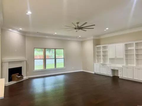Living - 3214 Steeplechase Cir, Bryant, AR 72022 photo 1 of 2