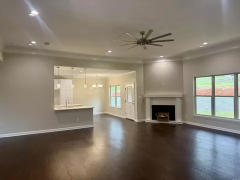 Living - 3214 Steeplechase Cir, Bryant, AR 72022 photo 2 of 2