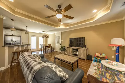 Living - 109 Tamarack Ct, Beebe, AR 72012 photo 1 of 2