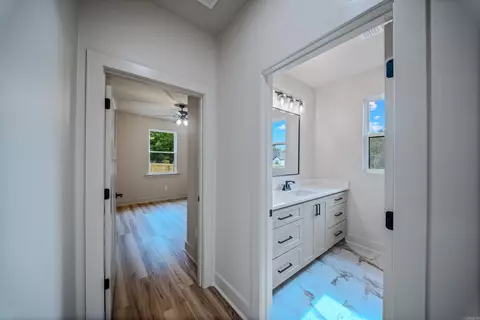 Entry Way - 113 Red Wing Way, Haskell, AR 72015 photo 5 of 6