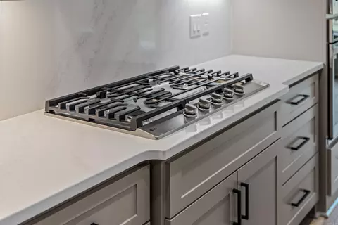 Kitchen - 113 Red Wing Way, Haskell, AR 72015 photo 2 of 3