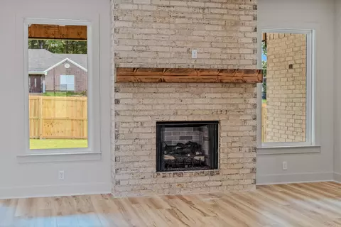 Living - 113 Red Wing Way, Haskell, AR 72015 photo 2 of 2